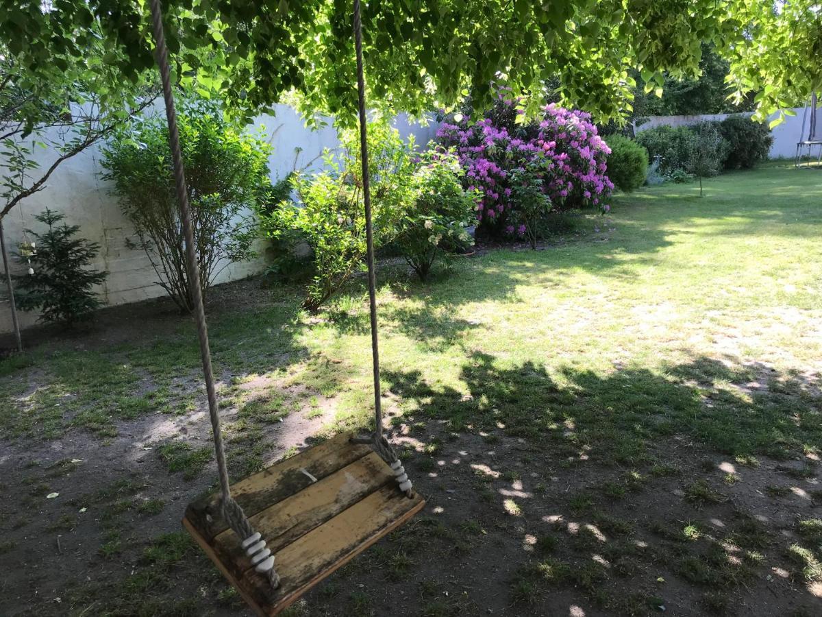 Bed and Breakfast La Taniere Des Ours Chaumont-sur-Tharonne Exterior foto