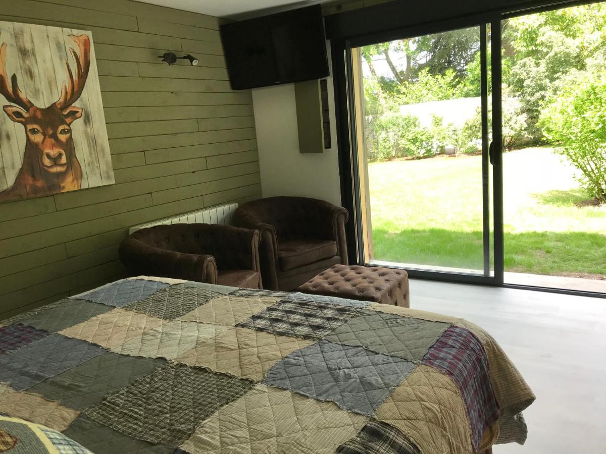 Bed and Breakfast La Taniere Des Ours Chaumont-sur-Tharonne Exterior foto