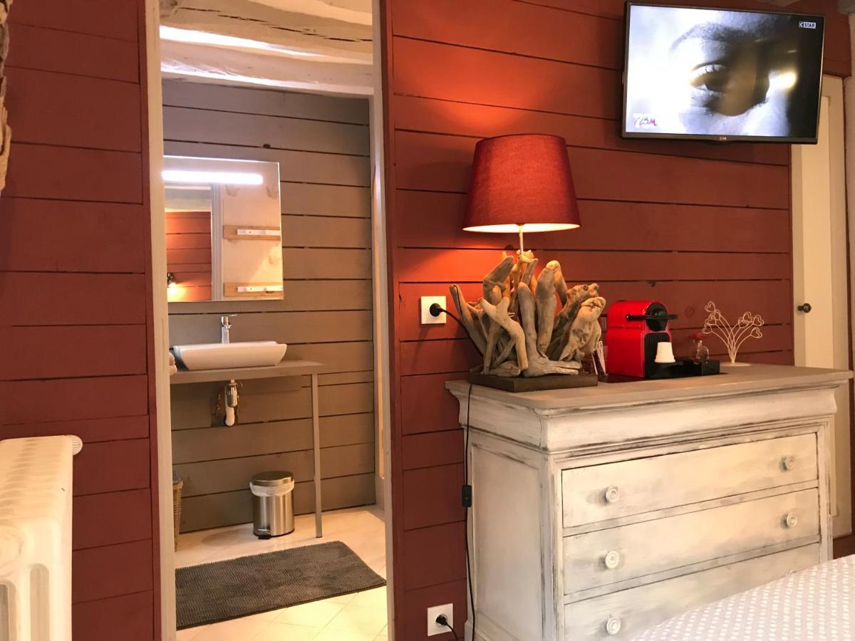 Bed and Breakfast La Taniere Des Ours Chaumont-sur-Tharonne Exterior foto