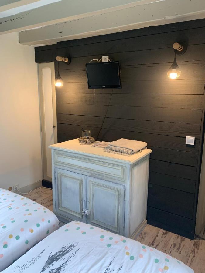 Bed and Breakfast La Taniere Des Ours Chaumont-sur-Tharonne Exterior foto