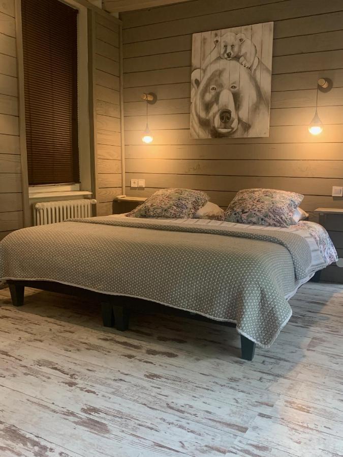 Bed and Breakfast La Taniere Des Ours Chaumont-sur-Tharonne Exterior foto